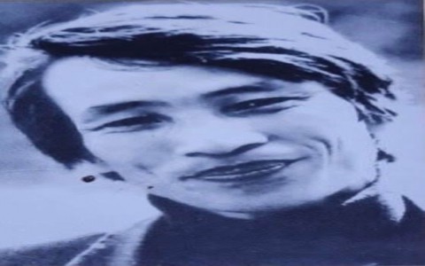 ''Viết câu thơ tạ ơn Hà Nội''